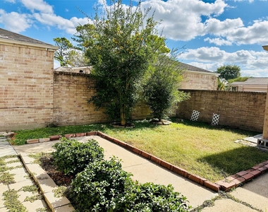 18530 Meadows Way Drive - Photo Thumbnail 5