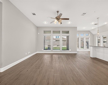 10735 Lacaille Lane - Photo Thumbnail 11