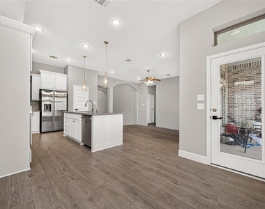 10735 Lacaille Lane - Photo Thumbnail 16
