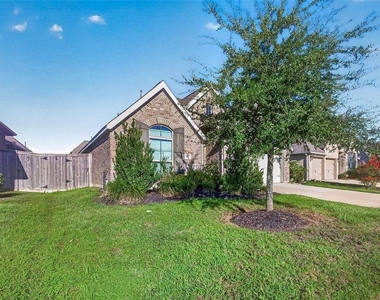 10735 Lacaille Lane - Photo Thumbnail 2