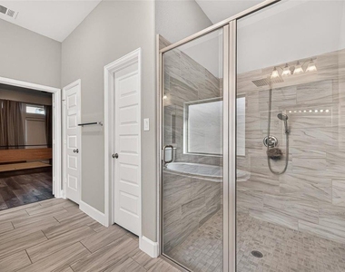 10735 Lacaille Lane - Photo Thumbnail 34