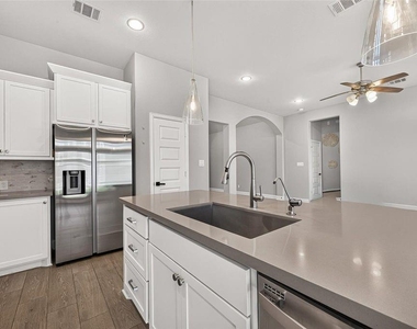10735 Lacaille Lane - Photo Thumbnail 15