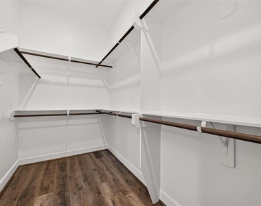 10735 Lacaille Lane - Photo Thumbnail 37