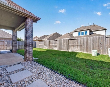 10735 Lacaille Lane - Photo Thumbnail 38