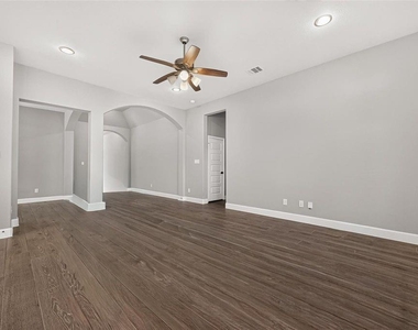 10735 Lacaille Lane - Photo Thumbnail 13