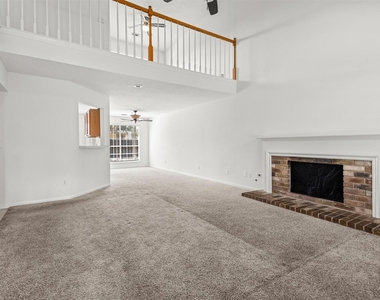 17023 Boyton Lane - Photo Thumbnail 2