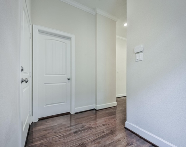 5337 Kansas Street - Photo Thumbnail 4
