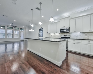 5337 Kansas Street - Photo Thumbnail 7