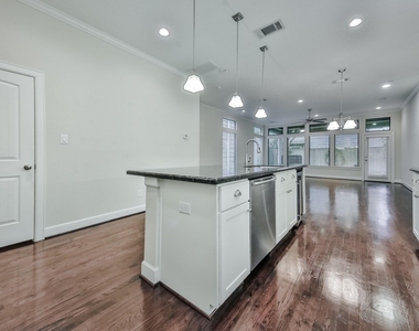 5337 Kansas Street - Photo Thumbnail 11