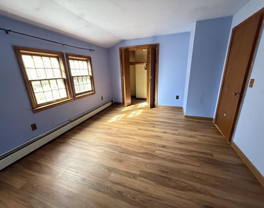 233 South - Photo Thumbnail 11