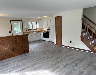 233 South - Photo Thumbnail 6