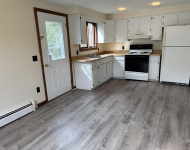 233 South - Photo Thumbnail 5