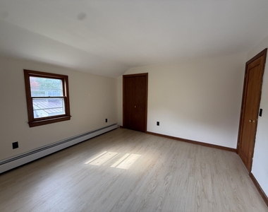 233 South - Photo Thumbnail 21