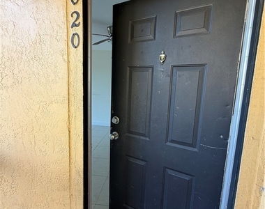 2929 Winkler Avenue - Photo Thumbnail 9