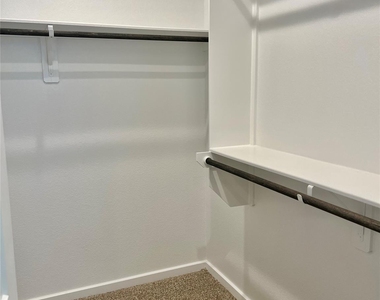 110 Handley Drive - Photo Thumbnail 3