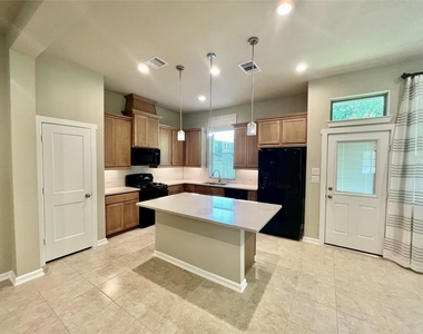 110 Handley Drive - Photo Thumbnail 2