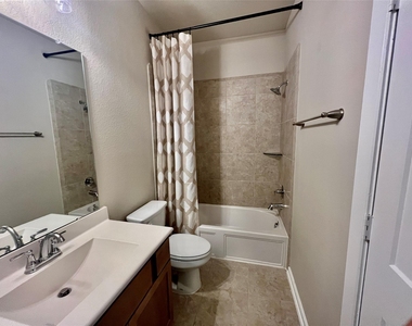 110 Handley Drive - Photo Thumbnail 12