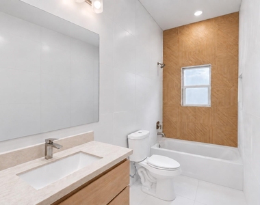 1521 Armada Drive - Photo Thumbnail 14