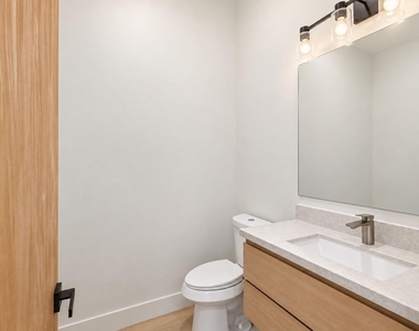 1521 Armada Drive - Photo Thumbnail 16