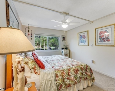 72 7th Street S - Photo Thumbnail 11