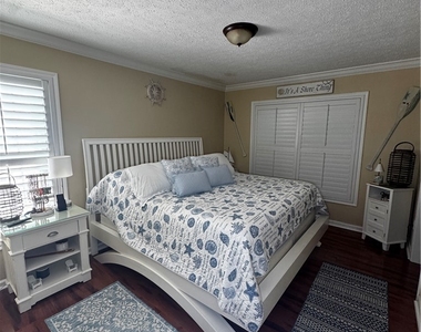 110 Leawood Circle - Photo Thumbnail 17