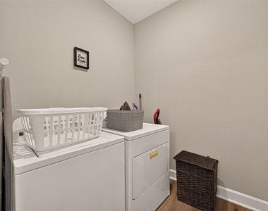 4509 Davenport Street - Photo Thumbnail 17
