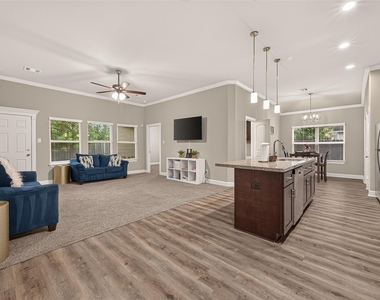 4509 Davenport Street - Photo Thumbnail 10