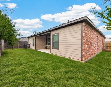 4509 Davenport Street - Photo Thumbnail 38