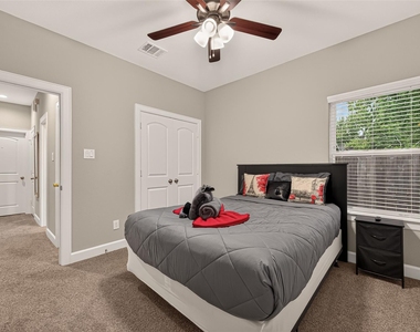 4509 Davenport Street - Photo Thumbnail 28