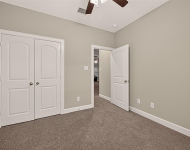 4509 Davenport Street - Photo Thumbnail 24