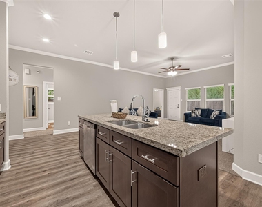 4509 Davenport Street - Photo Thumbnail 14