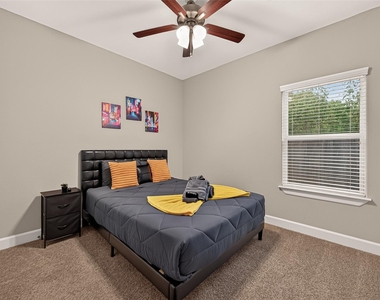 4509 Davenport Street - Photo Thumbnail 19