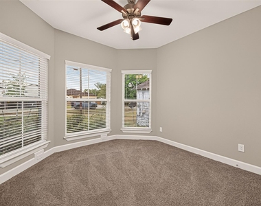 4509 Davenport Street - Photo Thumbnail 22