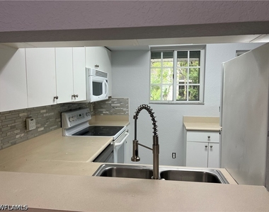 8358 Bernwood Cove Loop - Photo Thumbnail 17