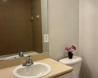 8358 Bernwood Cove Loop - Photo Thumbnail 11