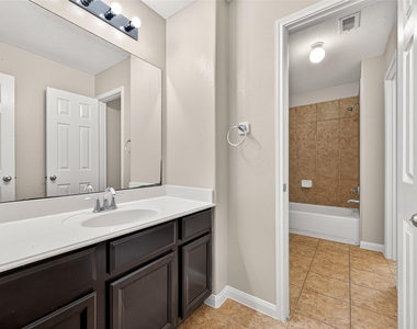 3503 Trail Bend - Photo Thumbnail 34