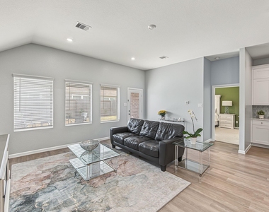 30311 Tall Fescue Drive - Photo Thumbnail 8