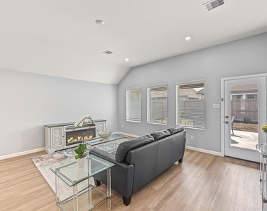 30311 Tall Fescue Drive - Photo Thumbnail 9