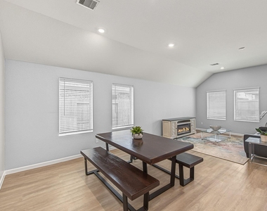 30311 Tall Fescue Drive - Photo Thumbnail 7