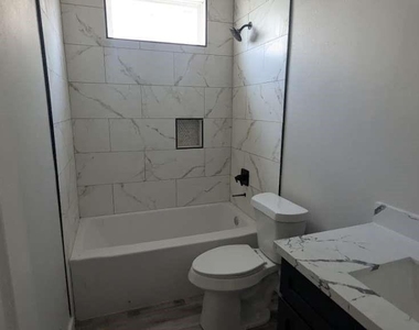 880 Prosper Street - Photo Thumbnail 10