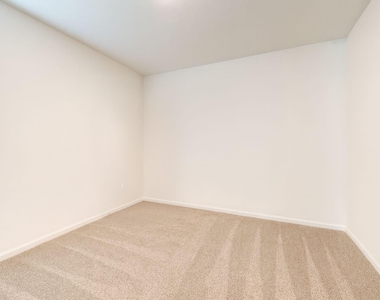 1106 Isola Bella Drive - Photo Thumbnail 4