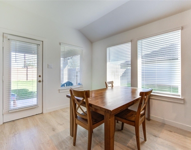 1106 Isola Bella Drive - Photo Thumbnail 12