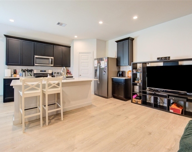 1106 Isola Bella Drive - Photo Thumbnail 7