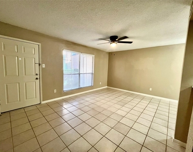 1516 Bay Area Blvd Boulevard - Photo Thumbnail 1