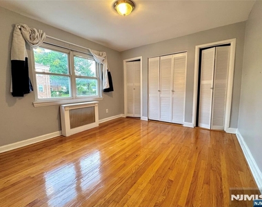 161 Knickerbocker - Photo Thumbnail 6