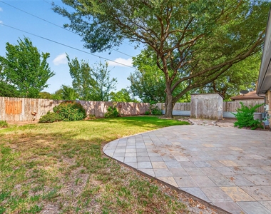 7522 Flair Oaks Drive - Photo Thumbnail 16