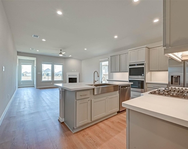 28507 Hazel Trail - Photo Thumbnail 9