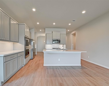 28507 Hazel Trail - Photo Thumbnail 11