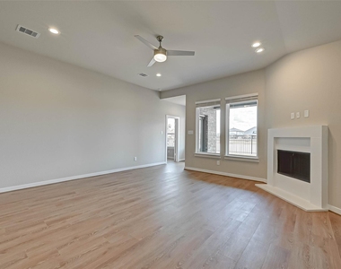 28507 Hazel Trail - Photo Thumbnail 4
