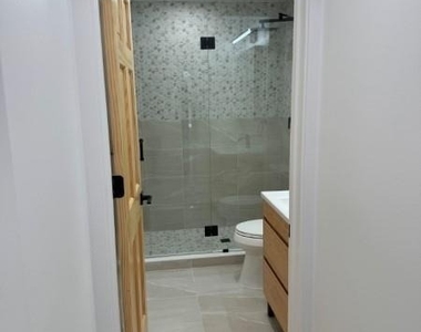 262 Anderson - Photo Thumbnail 19